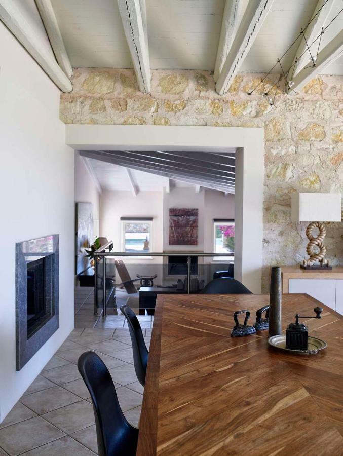 Villa Ioli- Beachfront Luxury Residence イグメニツァ エクステリア 写真